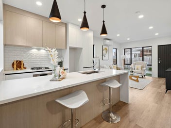 Be Quick! 10-Year Master Builder Guarantee !