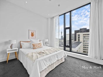 Rare Freehold Penthouse with Sky Tower Views