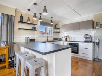 Ready when you are, stylish home, stunning outlook