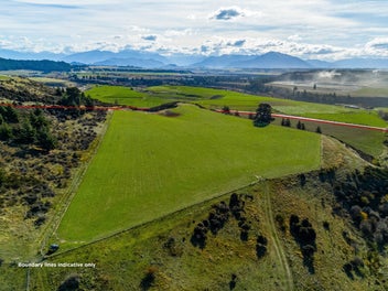 Large lifestyle block with views and potential