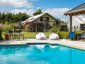 Lifestyle and diverse income