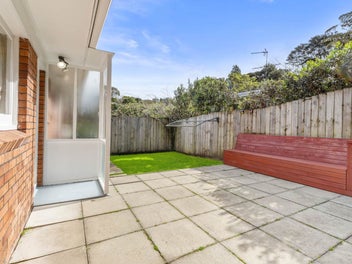 Private & Convenient Starter Home