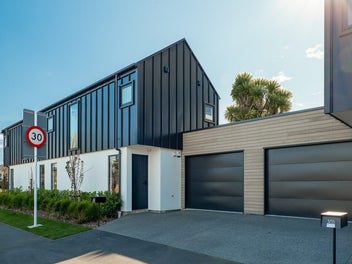 Sun Soaked & Move in Ready!