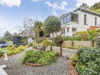 Sanctuary by the Sea, Sheltered, Private, Views