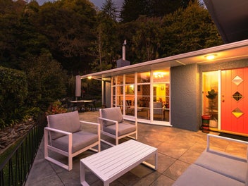 Inner city contemporary oasis