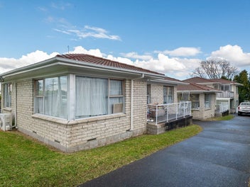 3 Units on 1021 sqm Freehold