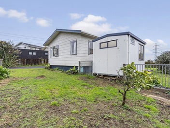 SERIOUSLY UNDER THE HAMMER