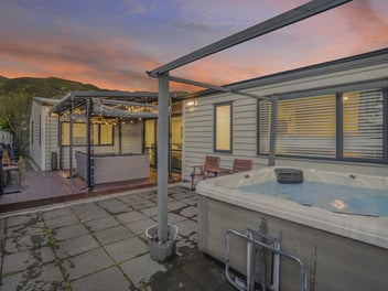 Modern Comfort Meets Alfresco Bliss