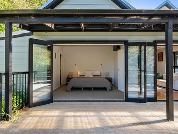 Impressive, Private, Tree Top Oasis