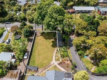 Prime residential section in peaceful Pinehaven