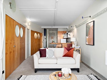 Cool, Chic, Cozy and Just off Cuba St