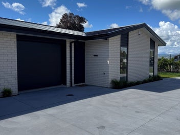 Brand new 2 Bedroom single level offers over 499k!