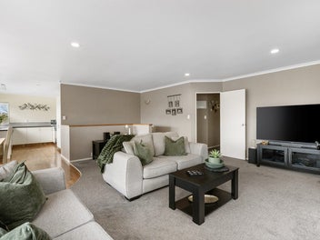 Easy Living with Elevated Mount Views