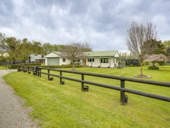 Lifestyle living on the town fringe