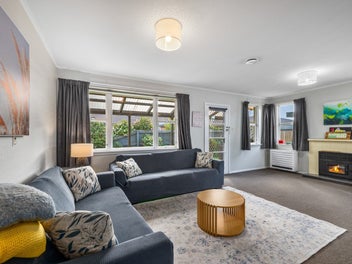 Two homes - or one? You choose!