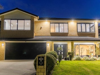 Where Stunning Views & Family Living Come Together