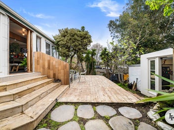 Unlock Potential-Renovate & Add Value!