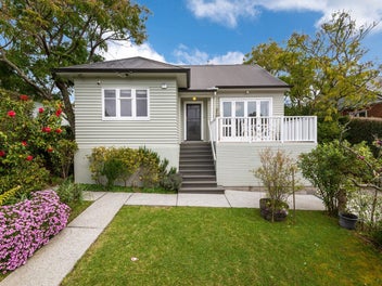 Sun, size, and summers coming