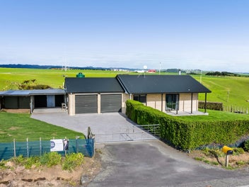 BRICK LIFESTYLE WITH SPECTACULAR VIEWS