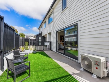 Stylish show home – Seriously for sale!