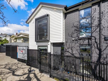 Stylish show home – Seriously for sale!