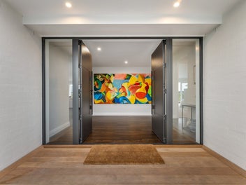 Brand new bold and beautiful - seamless flow