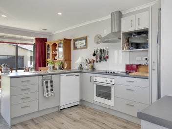 Secure, Stylish & Central – Over 50s Unit