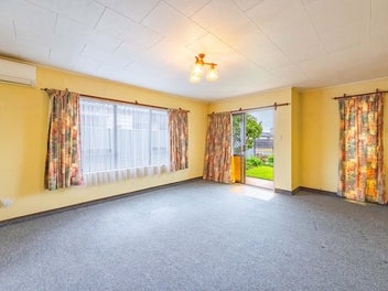 Sunny and superb - Parkvale