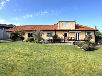 A Mediterranean Vibe in the Heart of King Country