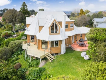 Proven Architecture & Panoramic City Views
