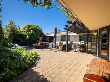 City convenience - complete privacy