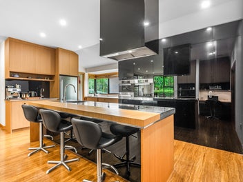 Mid-Century Executive Winner
