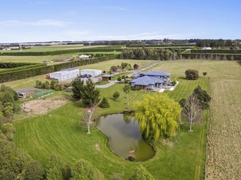 Multigenerational home, modern sheds, 6 hectares