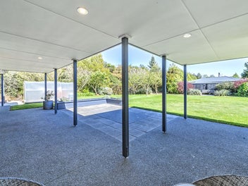 Easy Living, Inside + Out