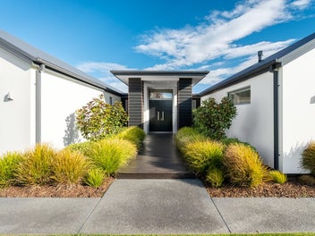 Where Luxury Feels Effortless $1.275M - $1.495M