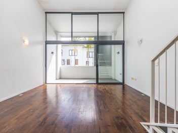 Entry-Level Grey Lynn Loft!