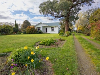 582 Milson Line &ndash; Unlock the Potential!