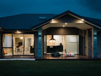 Cul-De-Sac Family Living - Cambridge East