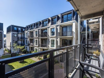 Modern. Sunny. Central.