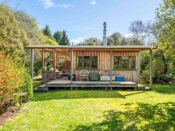 Off-grid Dream – Hidden Haven