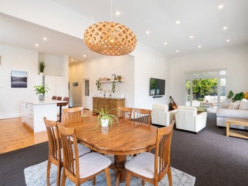 Vendor says sell - $1,030,000