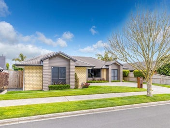 WELL LOCATED ENTERTAINERS FAMILY OASIS