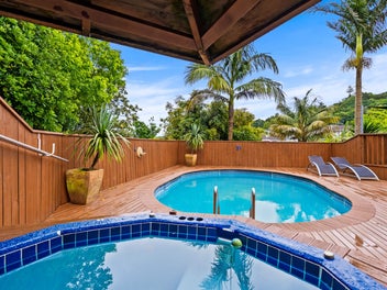 Private Family Oasis - Space, Comfort & Potential!