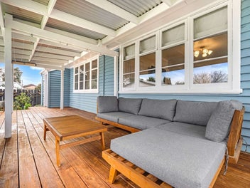Renovated 2-Bed Gem on Spacious Rear Section