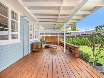 Renovated 2-Bed Gem on Spacious Rear Section