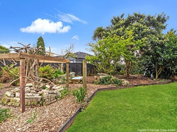 Charming Fairfield Gem with Leafy Garden Appeal