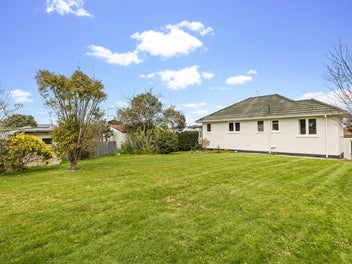 Solid Character Home – Huge Potential, Huge Yard!