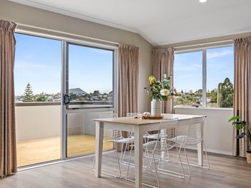 Now priced $799,000 - Vendor says sell!