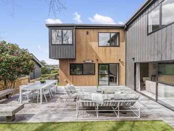 MOTIVATED VENDORS - PRICE REDUCED TO SELL