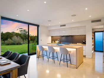 A lifestyle above the ordinary - Act now!